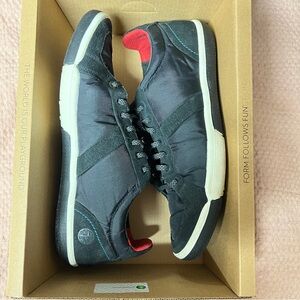 Plae Prospect Black Size 9W 7.5M